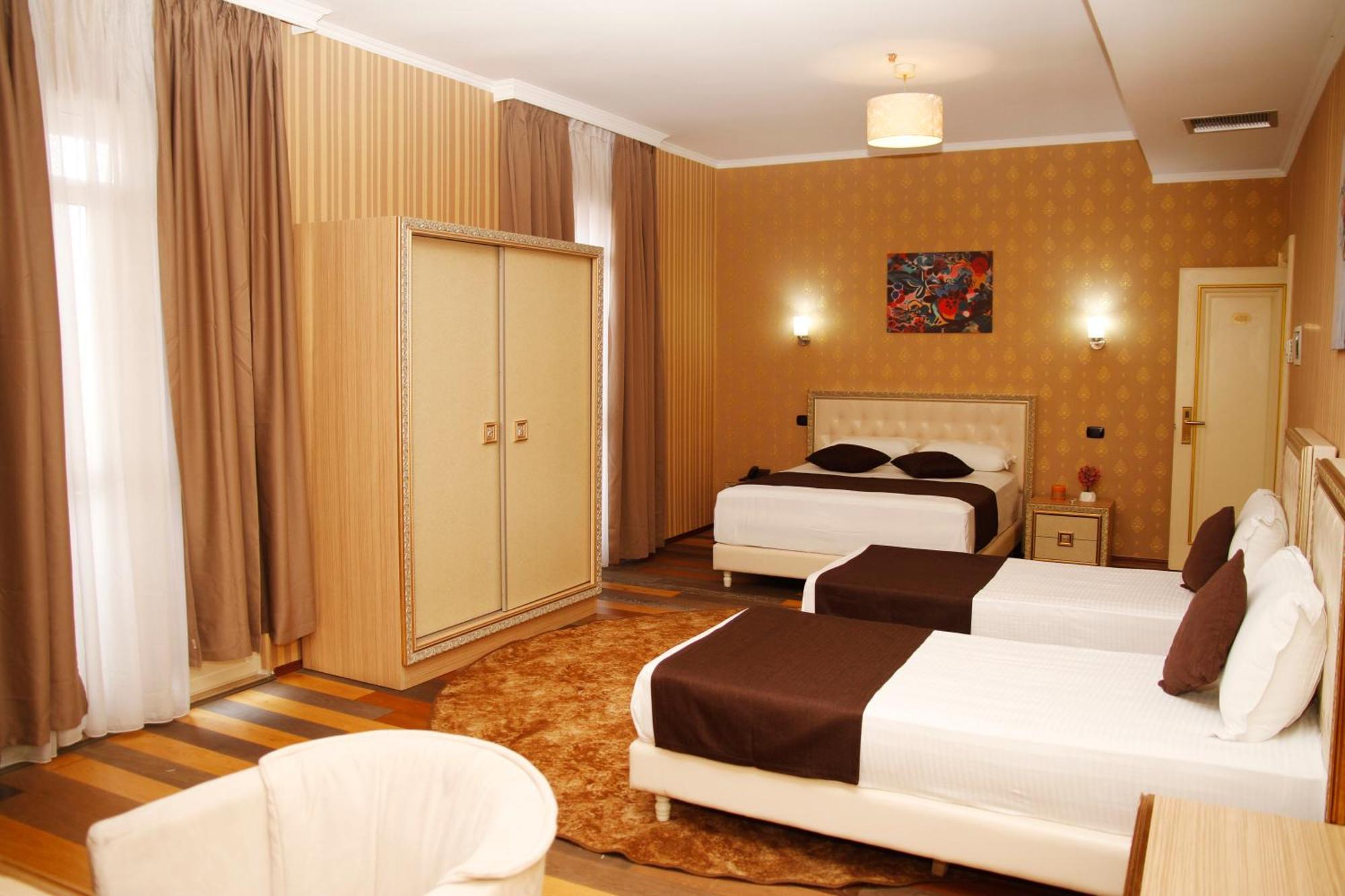 Amh Hotel Durrës Exterior foto