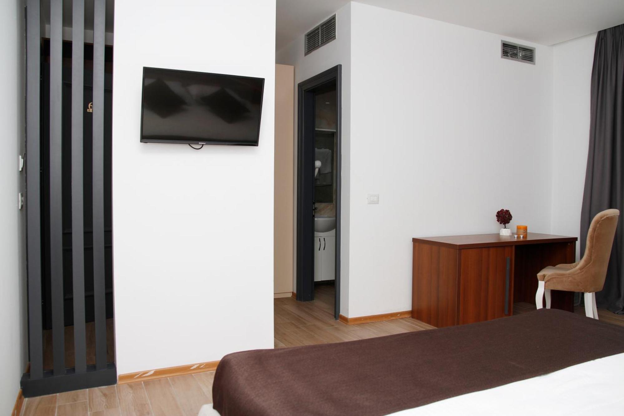 Amh Hotel Durrës Exterior foto