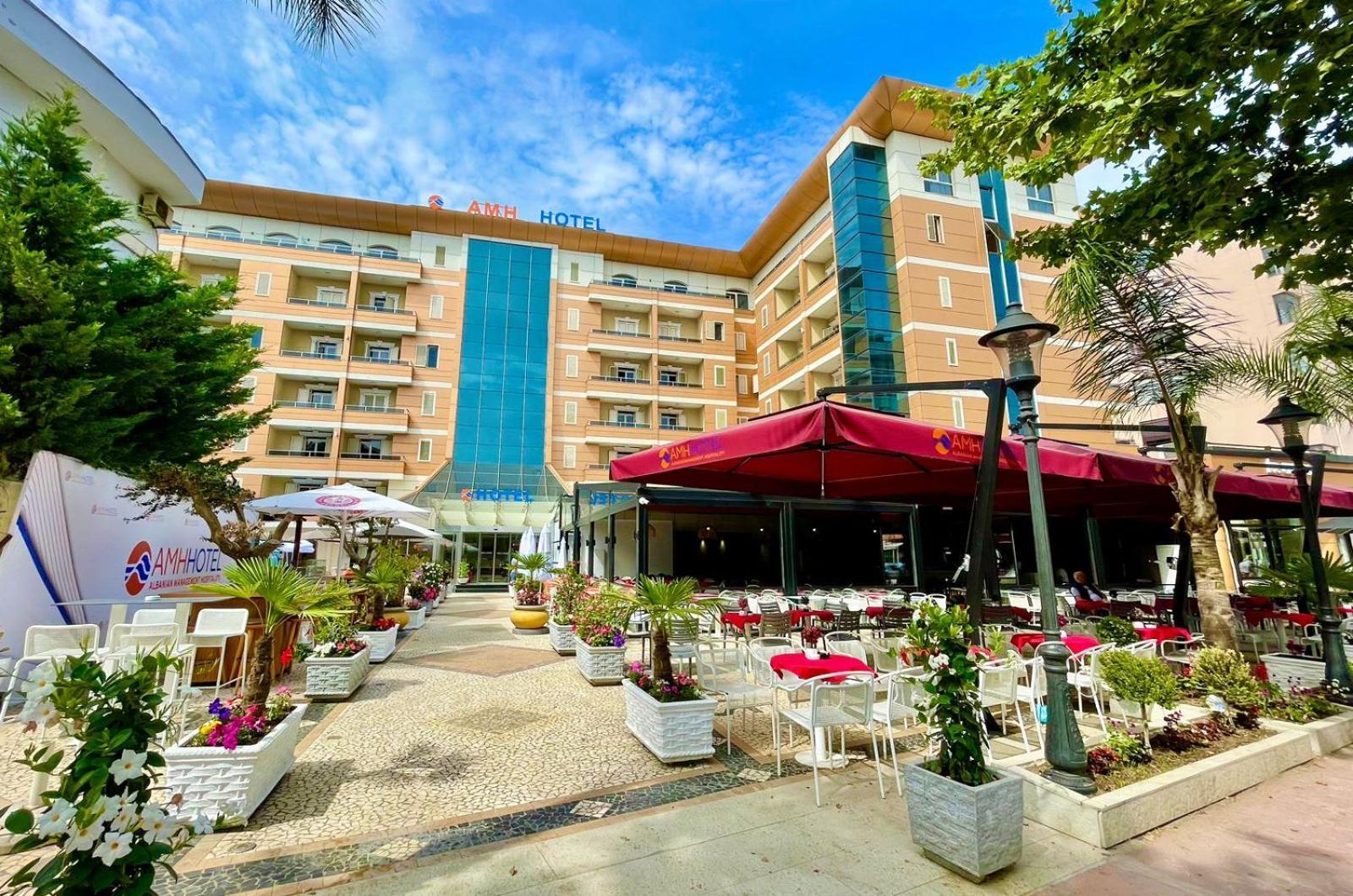 Amh Hotel Durrës Exterior foto