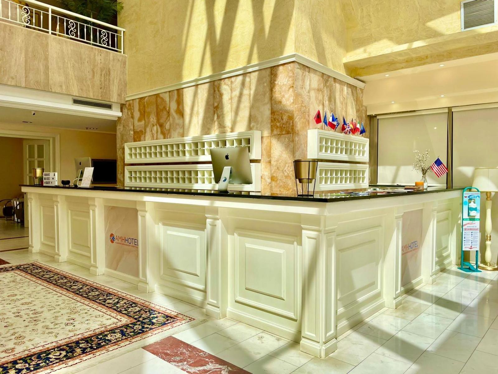 Amh Hotel Durrës Exterior foto