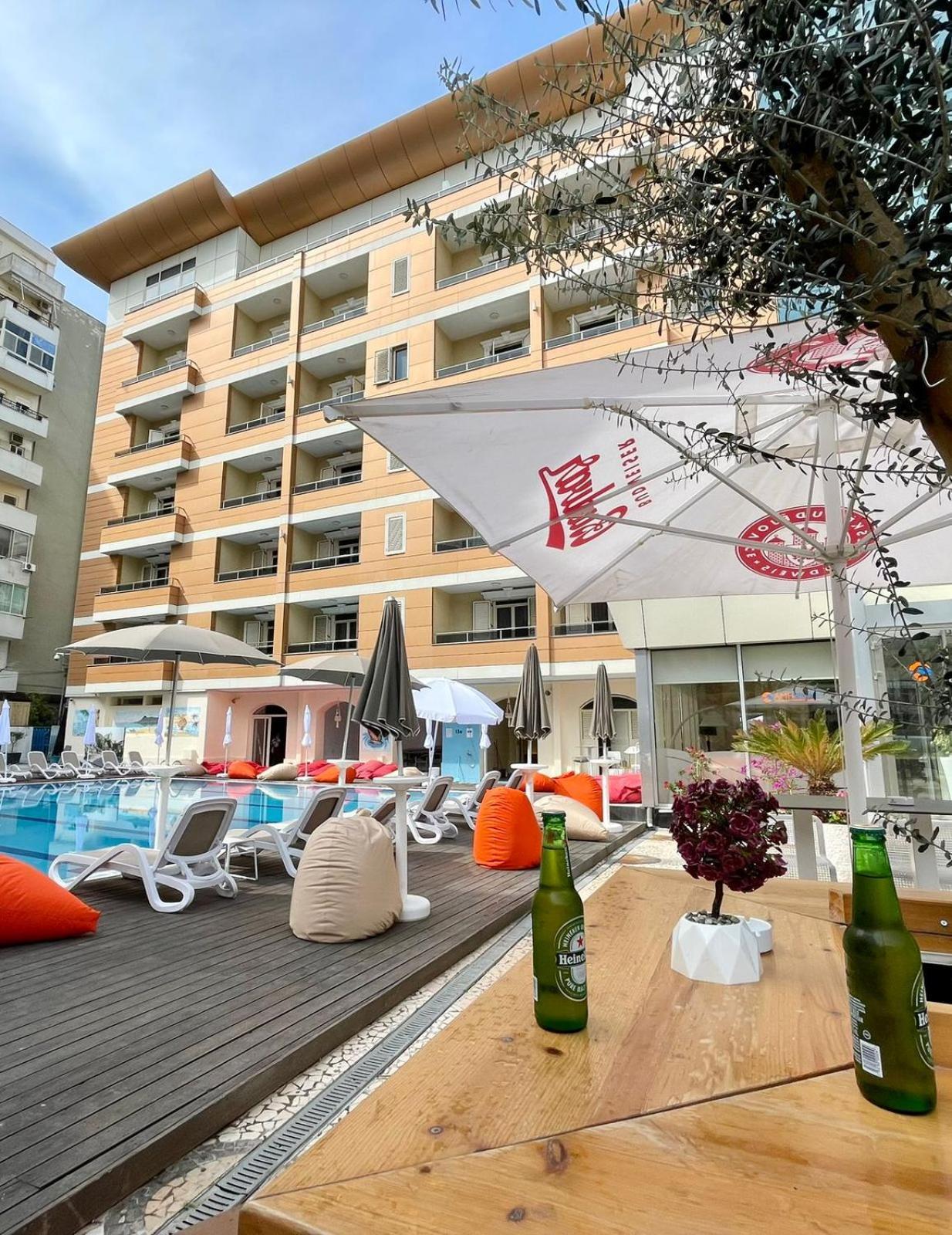 Amh Hotel Durrës Exterior foto